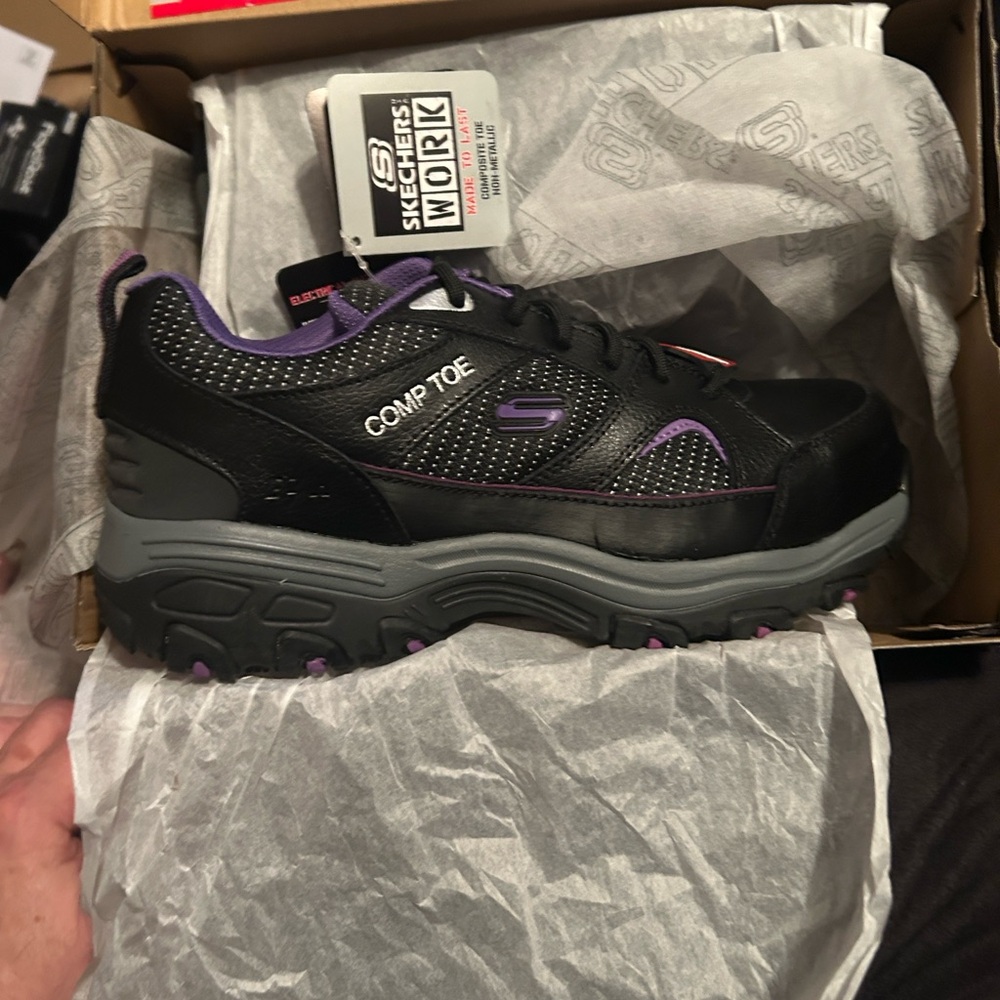 Skechers D’Lite SR-Tottle Black/Purple Work Shoes with Comp Toe